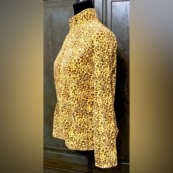 Kim Rogers’s leopard pattern velvet jacket. PS - Picture 2 of 10